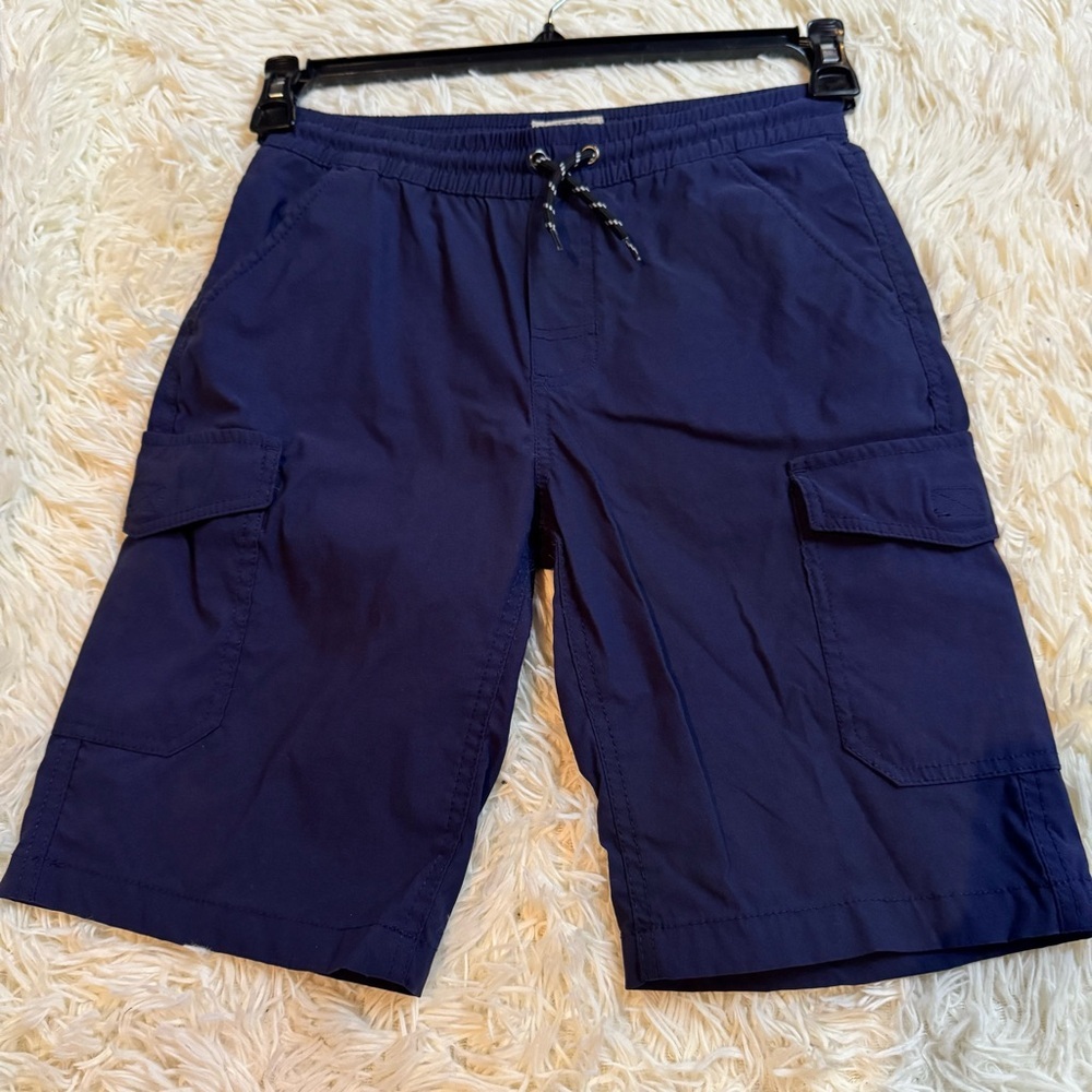 K31. Boys weatherproof vintage Navy Cargo Shorts‎ (m 10/12)
